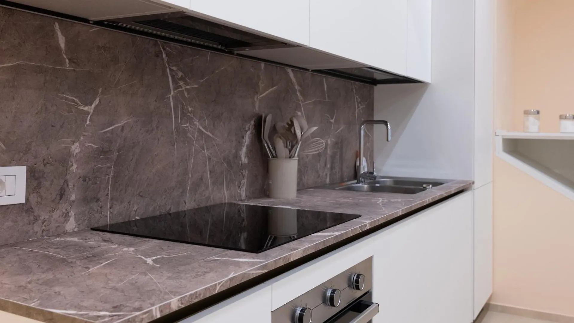 Residenza Dante Suite Storica Nel Cuore Di Азоло 0*,  Италия