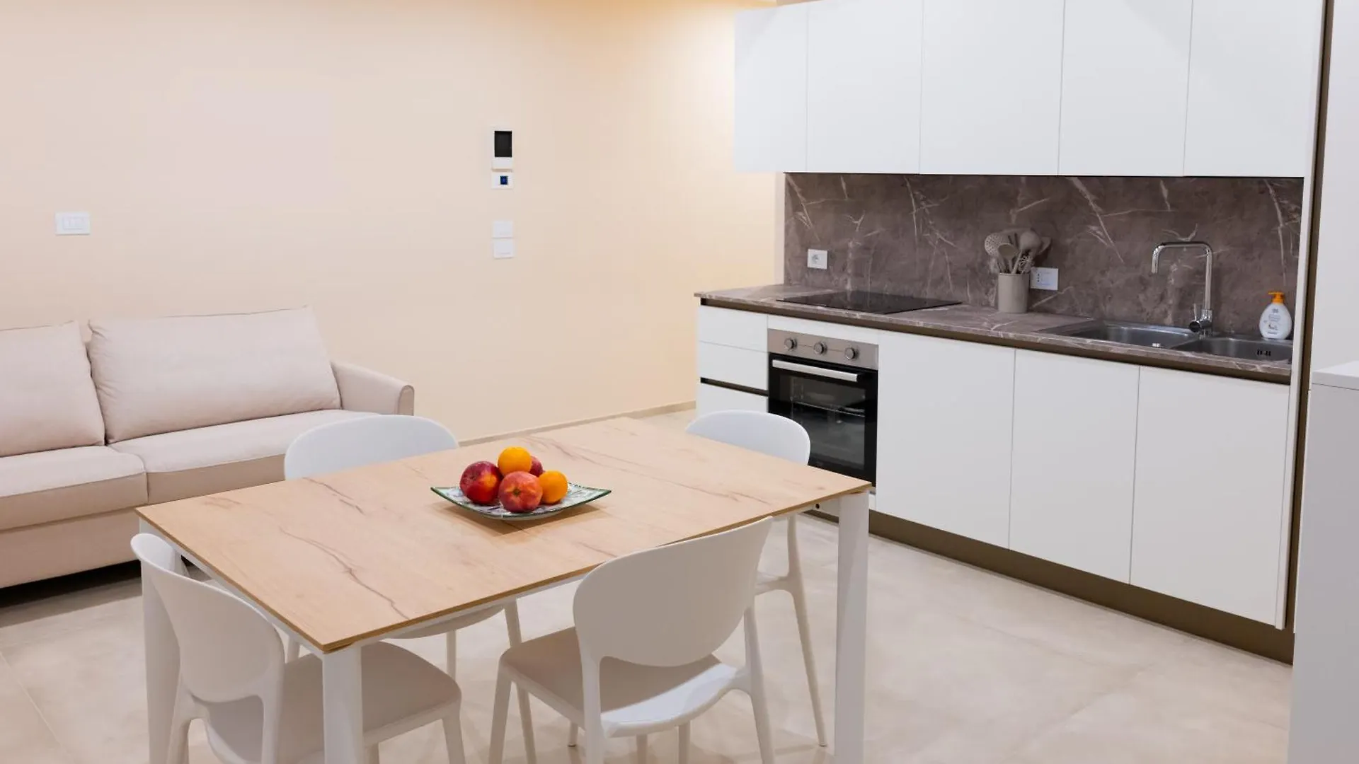 Residenza Dante Suite Storica Nel Cuore Di Азоло 0*,