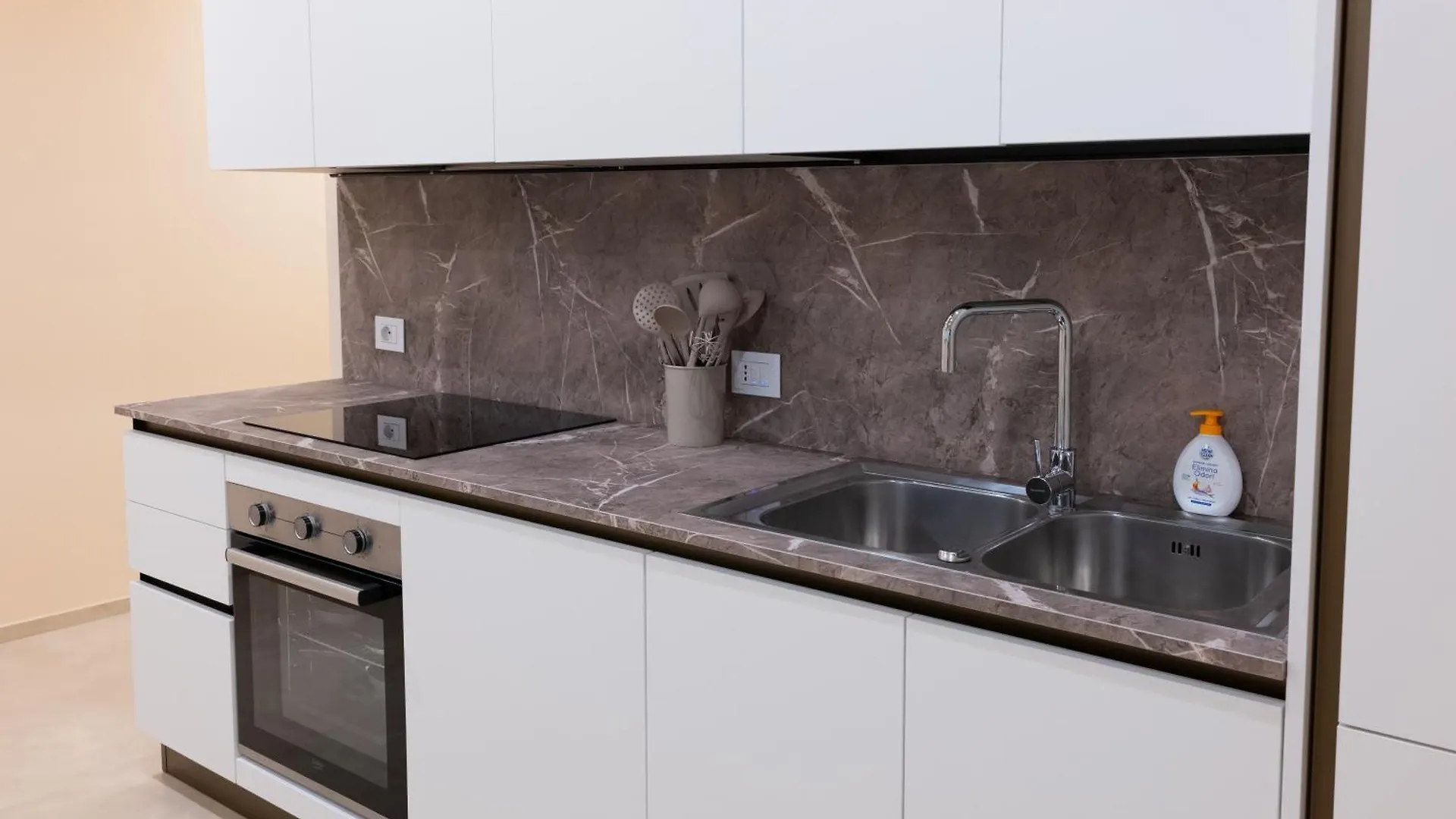 Residenza Dante Suite Storica Nel Cuore Di Азоло Апартаменты